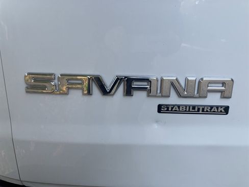 Used 2015 GMC Savana 3500 image 12