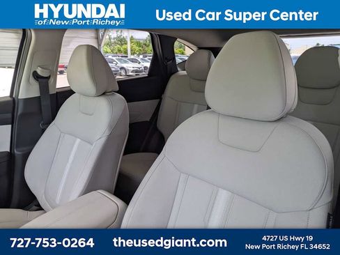 Used 2025 Hyundai Tucson SEL FWD image 7