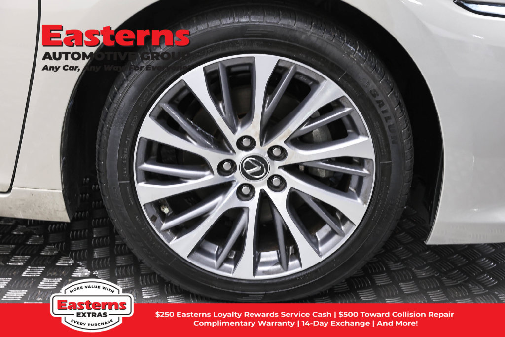 Used 2021 Lexus ES 250 w/ Premium Package AWD/4WD image 35