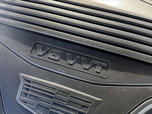 Used 2017 Cadillac XT5 Luxury w/ Driver Awareness Package image 31