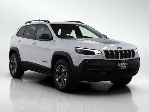 Used 2019 Jeep Cherokee Trailhawk w/ Cold Weather Group image 7