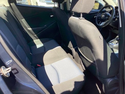 Used 2018 Toyota Yaris iA image 11