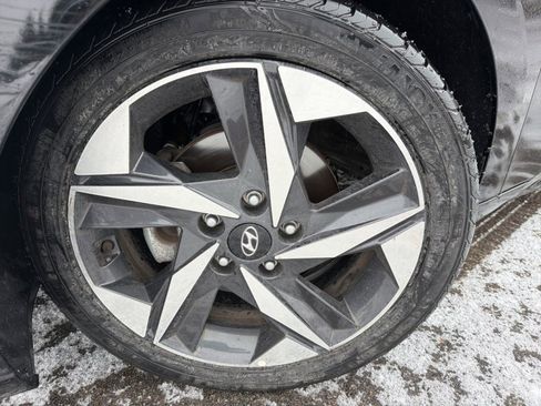 Used 2021 Hyundai Elantra SEL w/ Convenience + Premium Package image 9