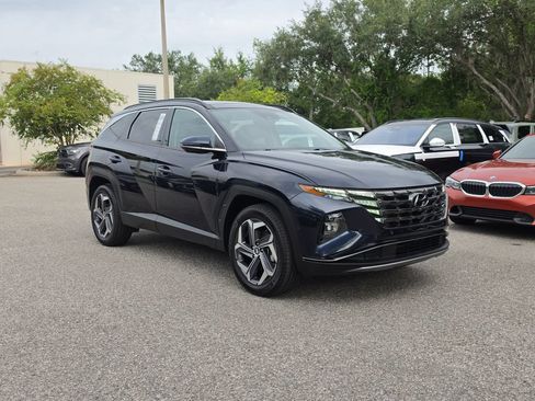 Used 2022 Hyundai Tucson Limited AWD/4WD image 2