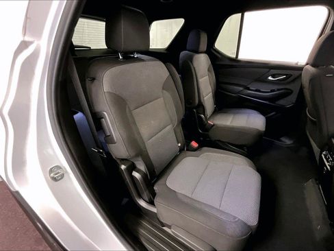 Used 2023 Chevrolet Traverse LT image 26