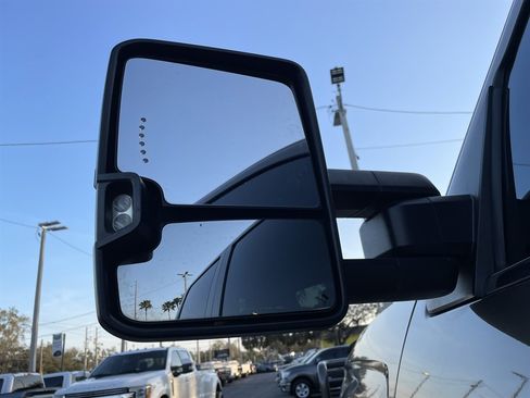 Used 2015 Chevrolet Silverado 2500 High Country w/ Duramax Plus Package AWD/4WD image 33