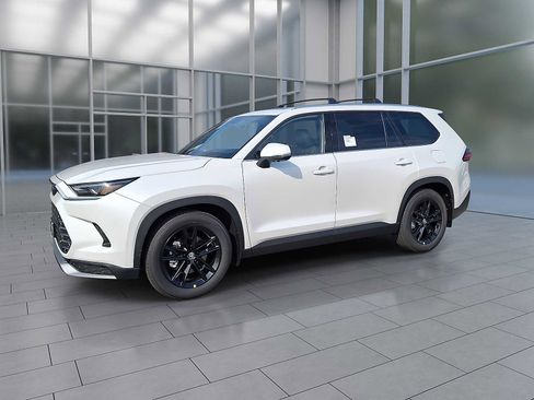 New 2026 Toyota Grand Highlander AWD Hybrid image 3