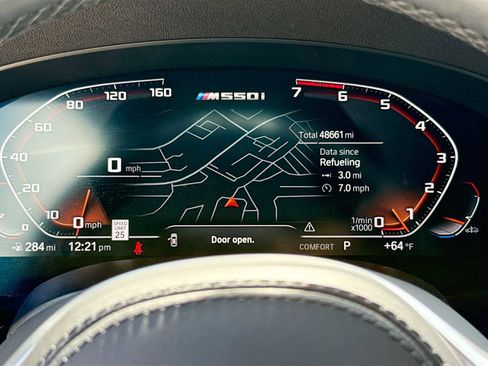 Certified 2023 BMW M550i xDrive w/ Executive Package AWD/4WD image 11