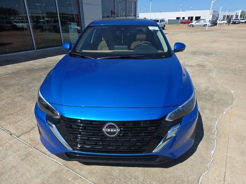 Used 2024 Nissan Sentra SV w/ SV Premium Package FWD image 6