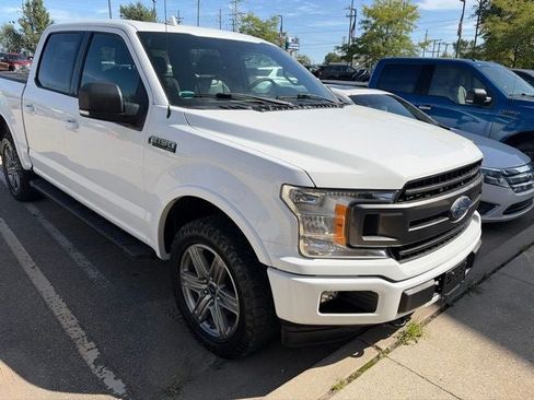 Used 2018 Ford F150 XLT w/ Equipment Group 302A Luxury AWD/4WD image 3