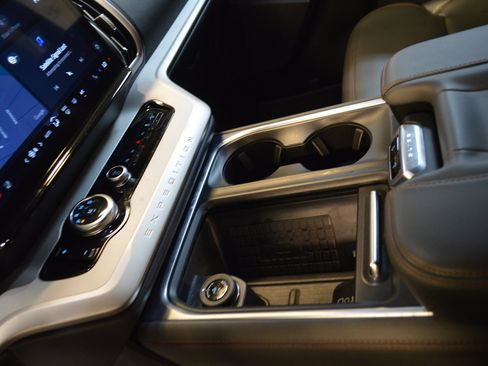 Used 2025 Ford Expedition Active image 20