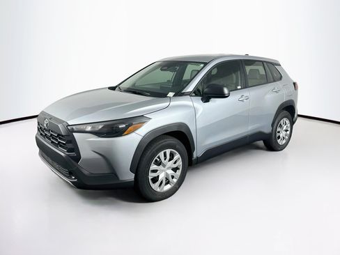 Used 2026 Toyota Corolla Cross L FWD image 3