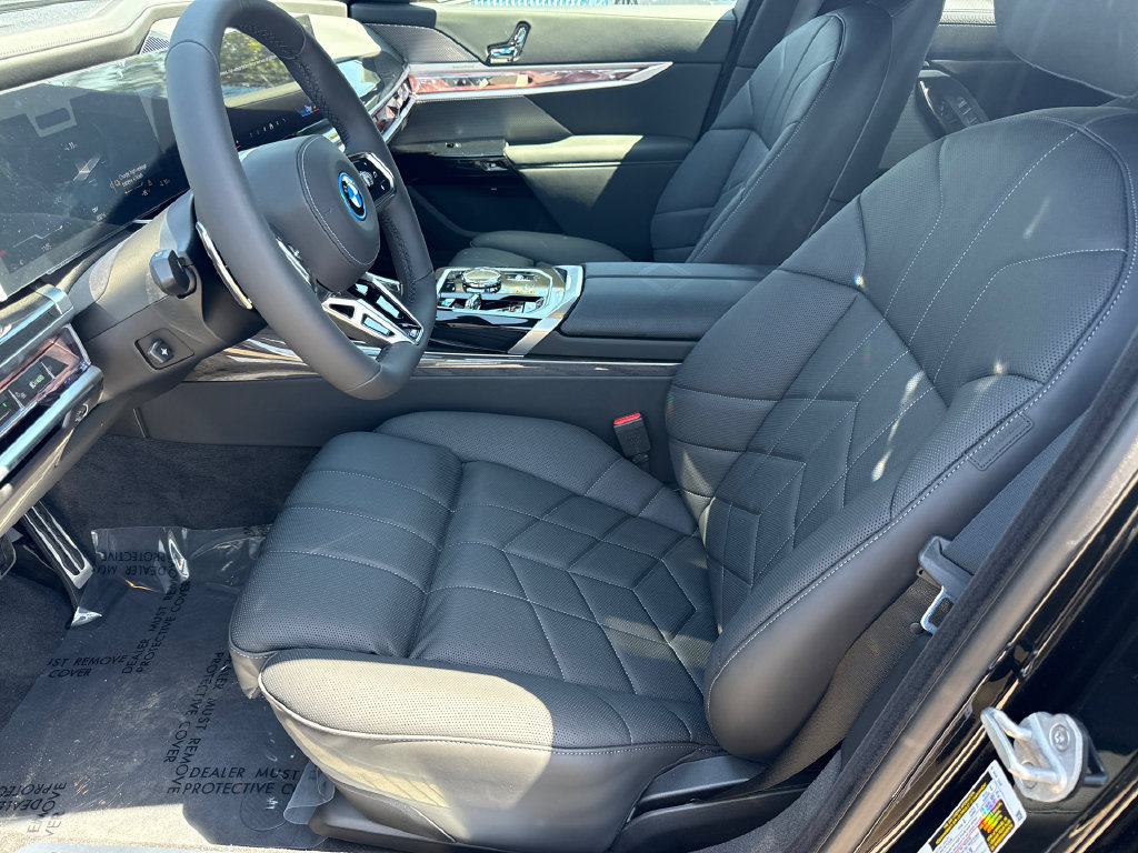 New 2026 BMW i7 xDrive60 AWD/4WD image 23