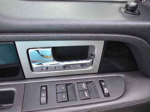 Used 2012 Ford F150 Platinum image 41