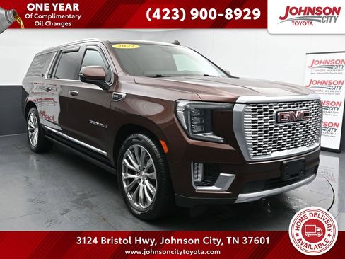 Used 2022 GMC Yukon XL Denali w/ Denali Ultimate Package image 1