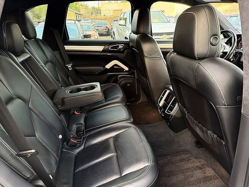Used 2012 Porsche Cayenne Turbo AWD/4WD image 19