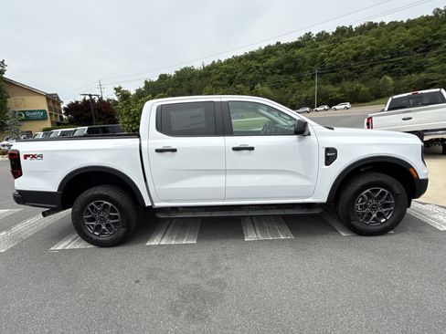 New 2025 Ford Ranger XLT w/ Equipment Group 301A High AWD/4WD image 4