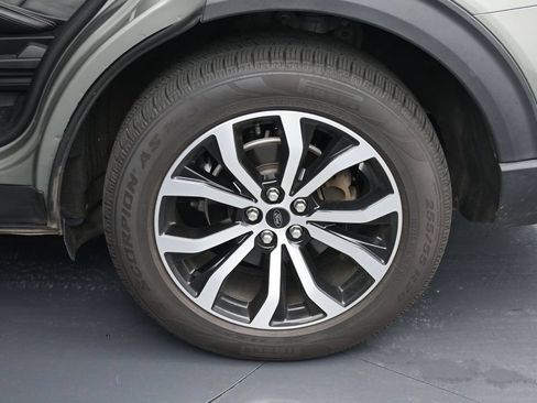 Used 2020 Ford Explorer ST w/ Premium Technology Package AWD/4WD image 11
