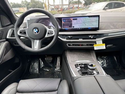 New 2027 BMW X7 xDrive40i w/ Executive Package AWD/4WD image 17