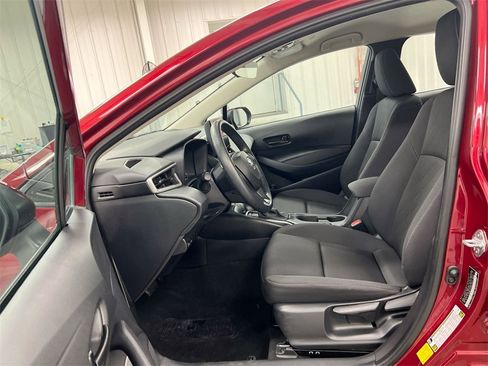 Used 2023 Toyota Corolla LE image 19