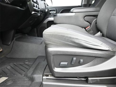 Used 2018 Chevrolet Silverado 1500 LT w/ All Star Edition image 19