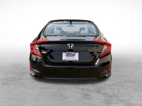 Used 2018 Honda Civic EX image 5
