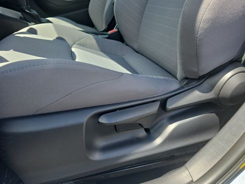 Certified 2025 Toyota Corolla SE w/ SE Premium Package FWD image 27