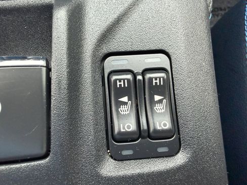 Used 2021 Subaru Crosstrek Hybrid w/ Moonroof Package w/Navigation AWD/4WD image 27