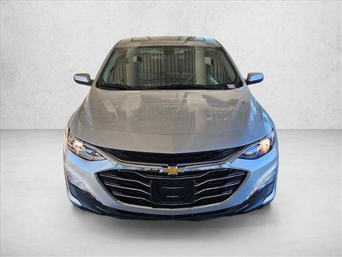Used 2022 Chevrolet Malibu LT image 2