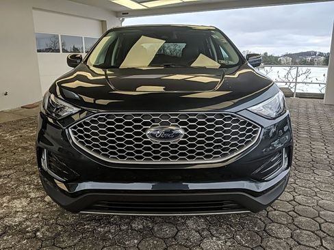 Certified 2024 Ford Edge SEL w/ Convenience Package image 2