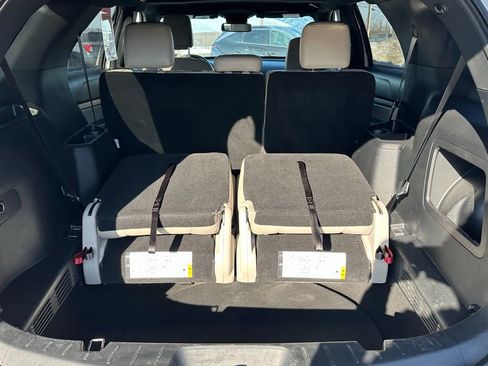 Used 2018 Ford Explorer XLT w/ Equipment Group 202A image 7
