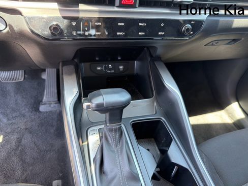 New 2026 Kia Sorento LX FWD image 19