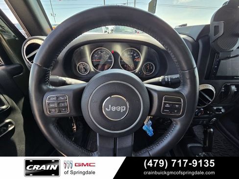 Used 2016 Jeep Wrangler Sahara AWD/4WD image 14