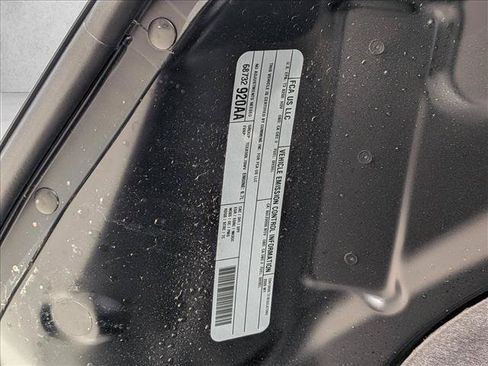 New 2026 RAM 2500 Laramie AWD/4WD image 18