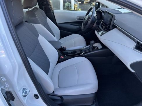 Used 2022 Toyota Corolla LE image 12