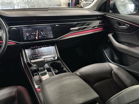 Used 2019 Audi Q8 Prestige AWD/4WD image 28