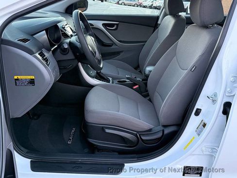 Used 2015 Hyundai Elantra SE w/ Option Group 02 image 9