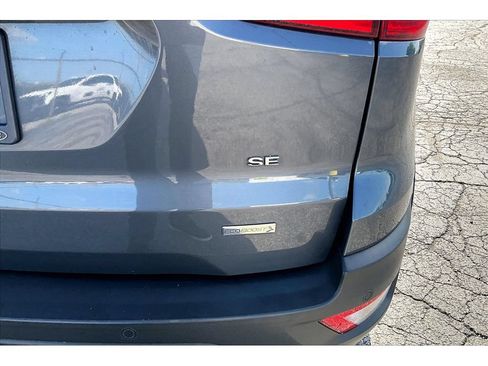 Used 2020 Ford EcoSport SE w/ SE Convenience Package FWD image 38