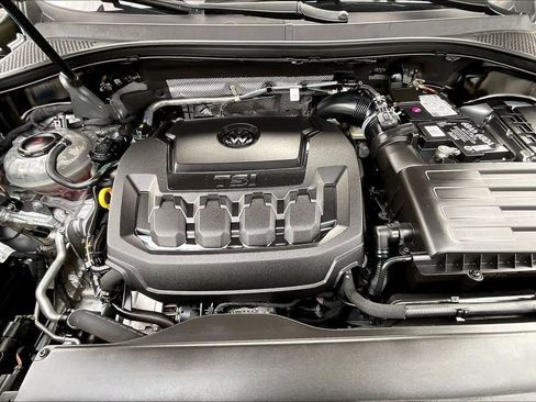 Used 2021 Volkswagen Tiguan SE image 30