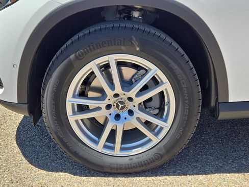 New 2025 Mercedes-Benz GLC 300 4MATIC image 11