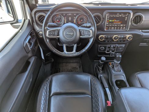 Used 2021 Jeep Gladiator Overland AWD/4WD image 15