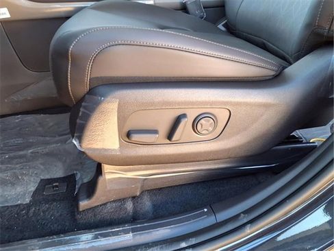 New 2026 Kia Carnival EX image 19