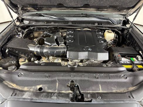 Used 2019 Toyota 4Runner SR5 image 41