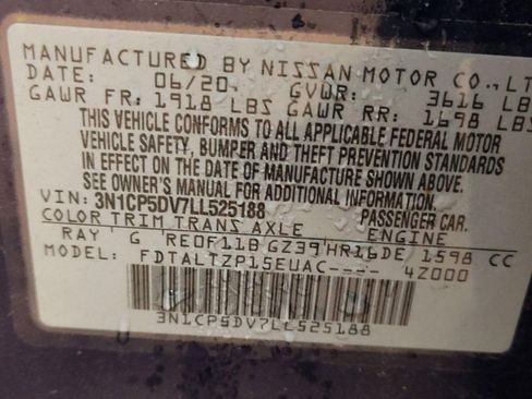 Used 2020 Nissan Kicks SR w/ Exterior Package image 11