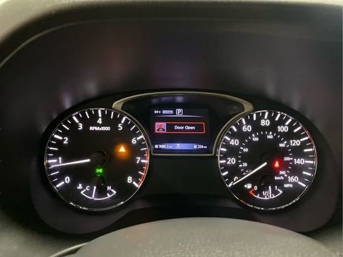 Used 2018 Nissan Pathfinder S AWD/4WD image 15
