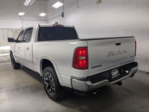 Used 2025 RAM 1500 Laramie AWD/4WD image 9
