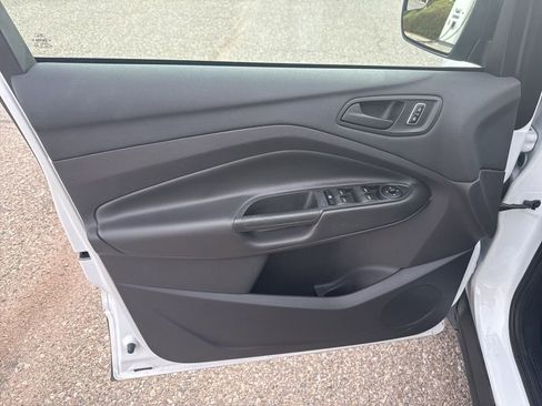 Used 2015 Ford Escape S image 9