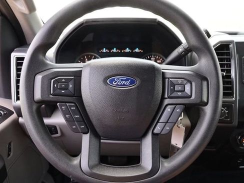 Used 2017 Ford F150 XLT AWD/4WD image 10