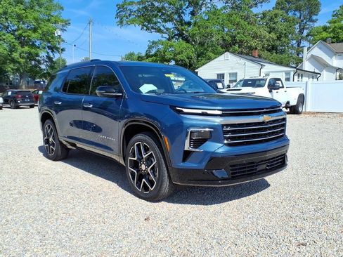 New 2026 Chevrolet Traverse High Country FWD image 1
