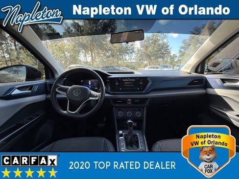 Used 2022 Volkswagen Taos SE image 16